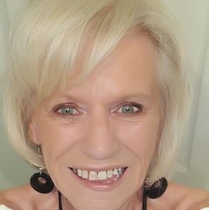 Meet your Posher, Joy